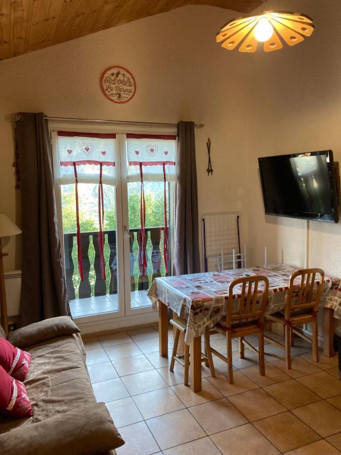 Appartement Dans Chalet Typiquement Savoyard Au Pied Des Pistes Ла Норма Екстериор снимка